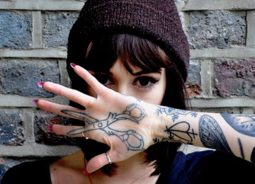 scissors-tattoo-on-palm